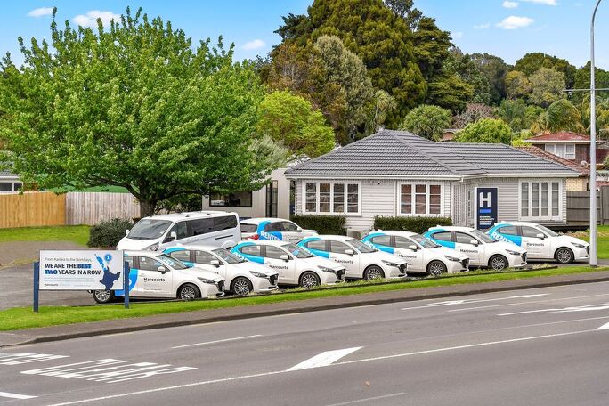 What are the Pros and Cons of Using Property Management Services in South Auckland?